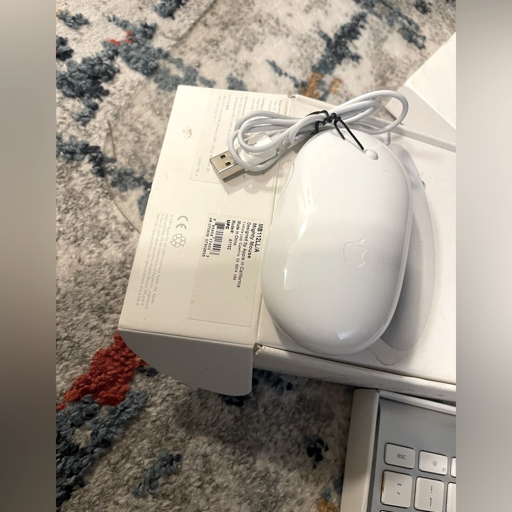 Apple Mighty Mouse Wired USB Model A1152